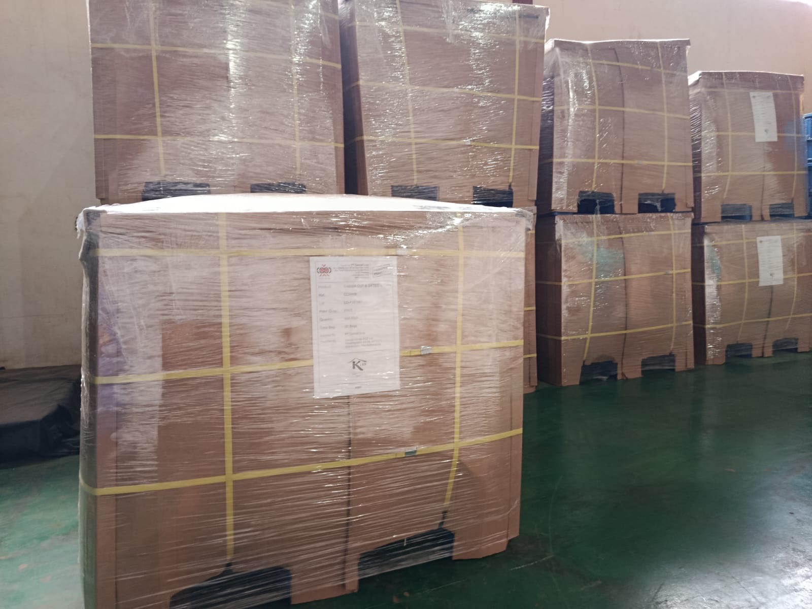 Cassia powder pallets ready for export — Kerinci facility, Indonesia